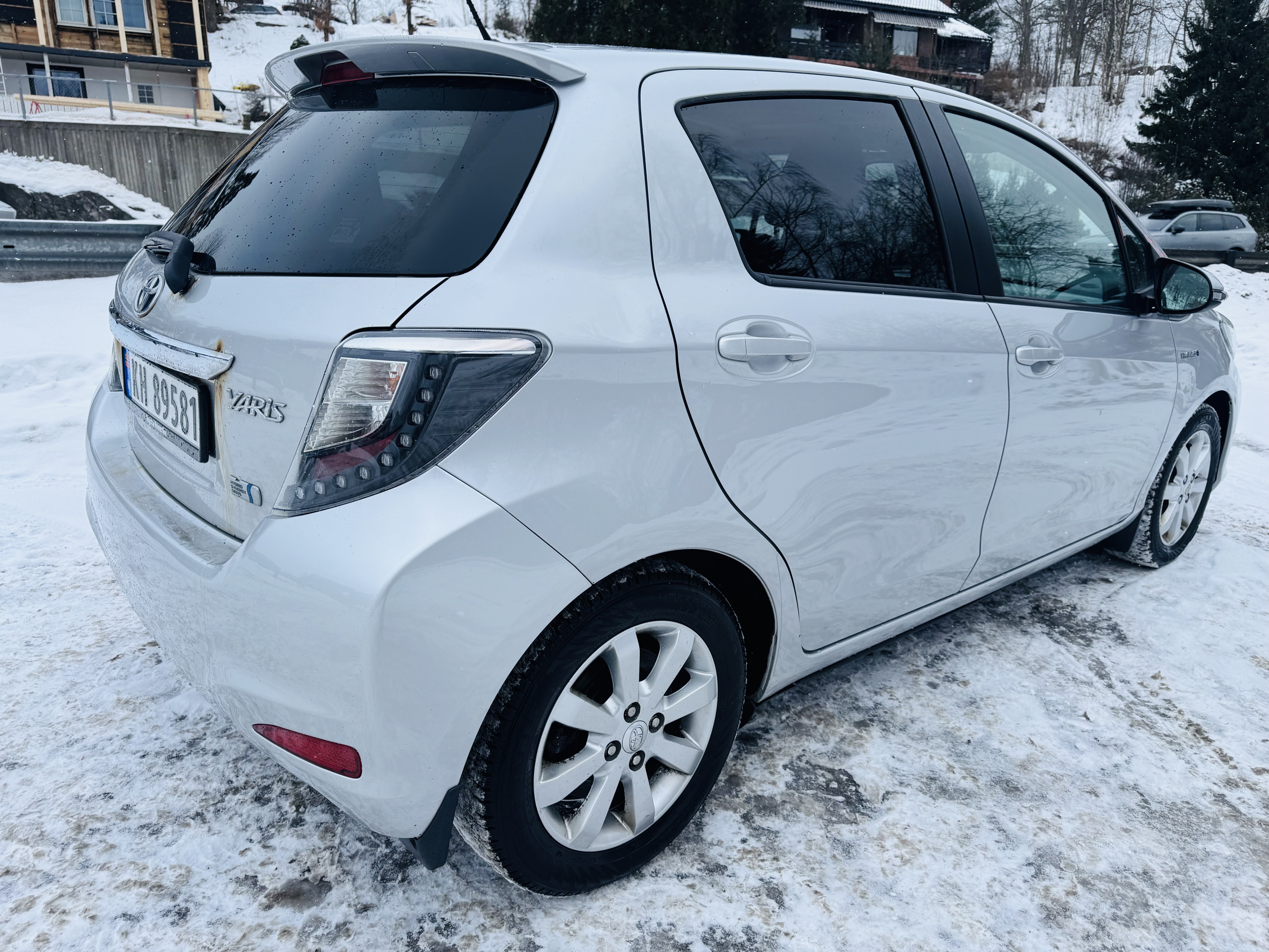 2013 TOYOTA YARIS HYBRID