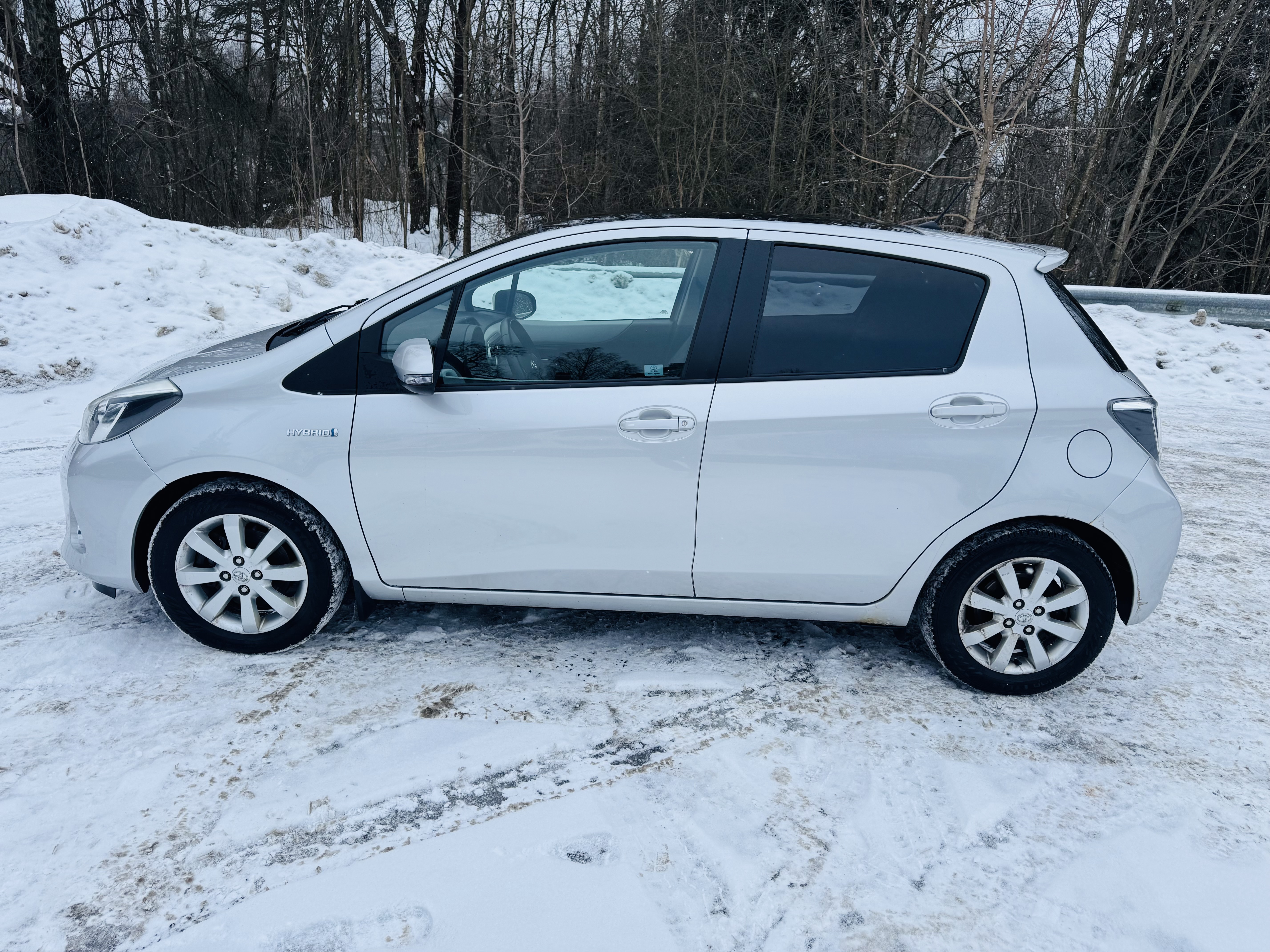 2013 TOYOTA YARIS HYBRID